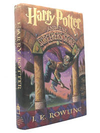 cover of HARRY POTTER AND THE SORCERER'S STONE