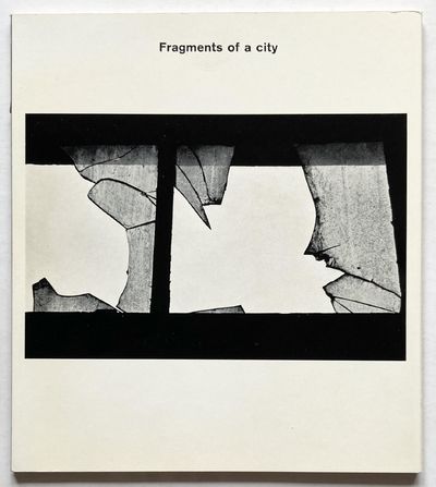 Fragments of a city. Chicago photographs.