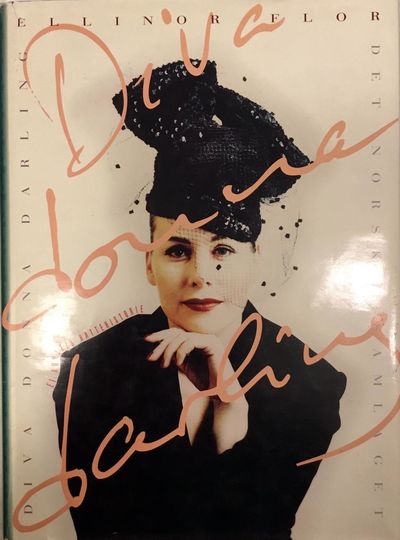Diva Donna Darling. Ei annleis hattehistorie