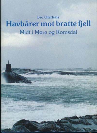 havbårer mot bratte fjell. Midt i Møre og Romsdal