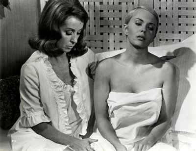 JEAN SEBERG | BIRDS IN PERU [LES OISEAUX VONT MOURIR AU PÉROU] (1968) Set of 4 oversized photos