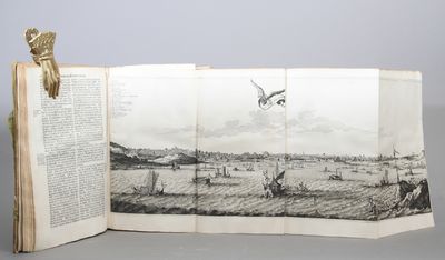 Denckwürdige Gesandtschafften der Ost-Indischen Gesellschaft in den Vereinigten Niederländern, an unterschiedliche Keyser von Japan: Darinnen zu finden nicht allein die wunderlichen Begäbnüsse auf der Reyse der Niederländischen Gesanten; sondern auch Eine Beschreibung der Dörffer, Festungen, Städte, Landtschafften, Götzengebeue, Götzendienste, Kleider-trachten, Heuser, Thiere, Gewächse, Berge, Brunnen, als auch der alten und itzigen Kriegsthalten der Japaner: Mit einer grossen anzahl Kupferstücken, in Japan selbsten abgerissen, gezieret: Aus den Schriften und Reyseverzeichnüssen gemelter Gesanten gezogen. (photo 3)