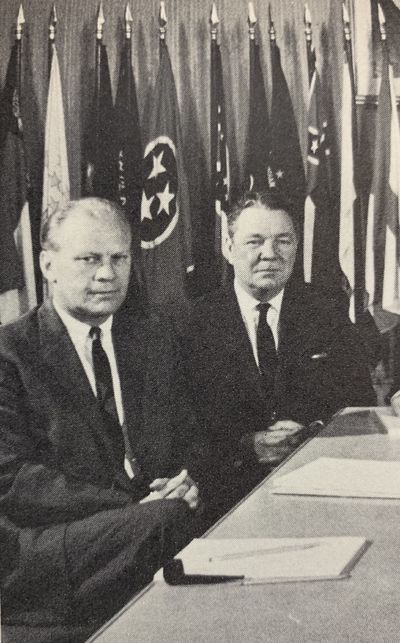 The Warren Report. Report of the President's Commission on the Assassination of President John F. Ke...