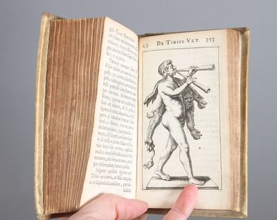De Tibiis Veterum et Earum Antiquo Usu Libri Tres. (photo 2)
