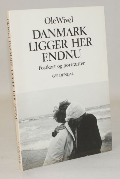 Danmark ligger her endnu - postkort og portrætter.