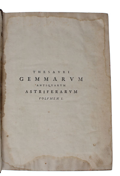 Thesaurus gemmarum antiquarum astriferarum quae e compluribus dactyliothecis selestae aereis tabulis cc. Insculptae observationibus inlustrantur sdiectis parergis adiectis parergis LX atlante farnesiano prolrgomenis diatribis III disertationibus XV [.... (photo 2)