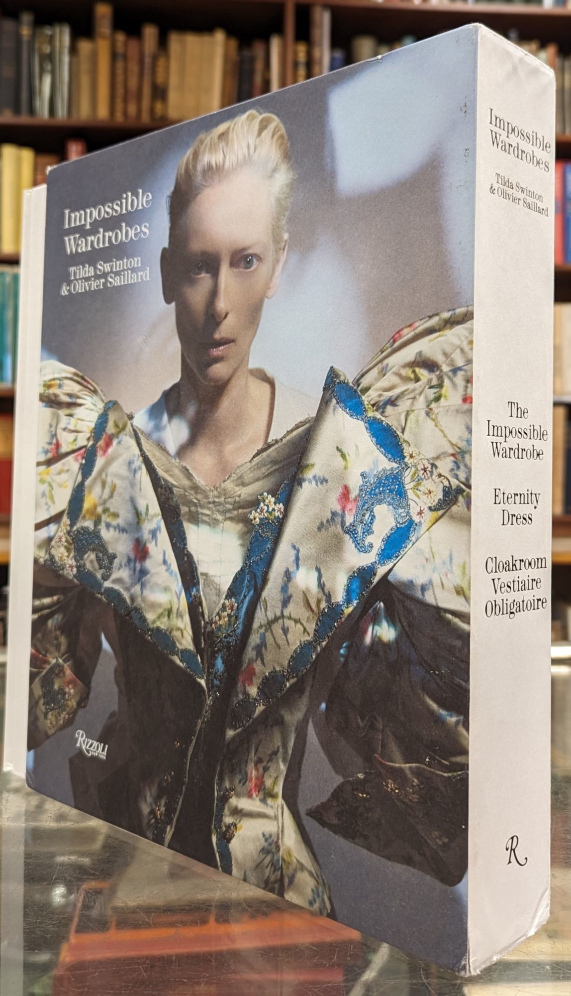 洋書　Impossible Wardrobes Tilda Swinton Haute Solo: Tilda Swinton in 