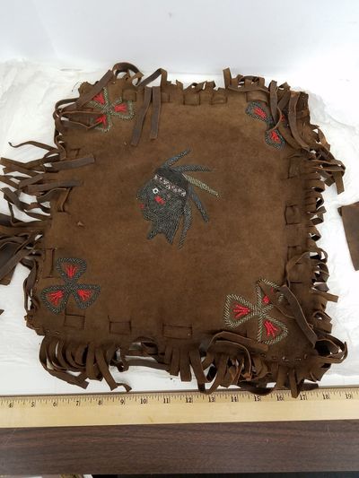 EARLY 1900s OJIBWE OR CHIPPEWA SUEDE BEADED PILLOW